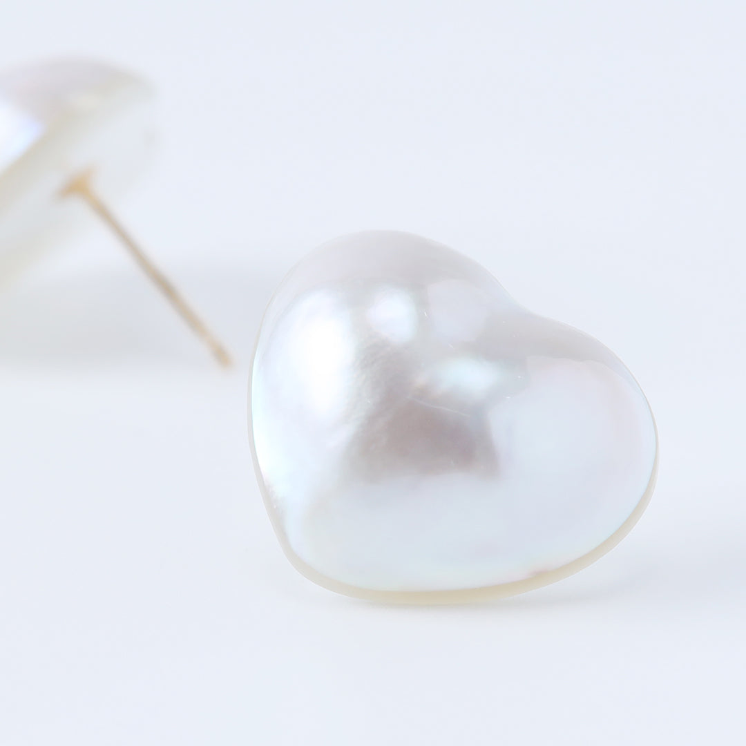 ＜NEW＞K18ハート型マベパールピアス(ヨコ)