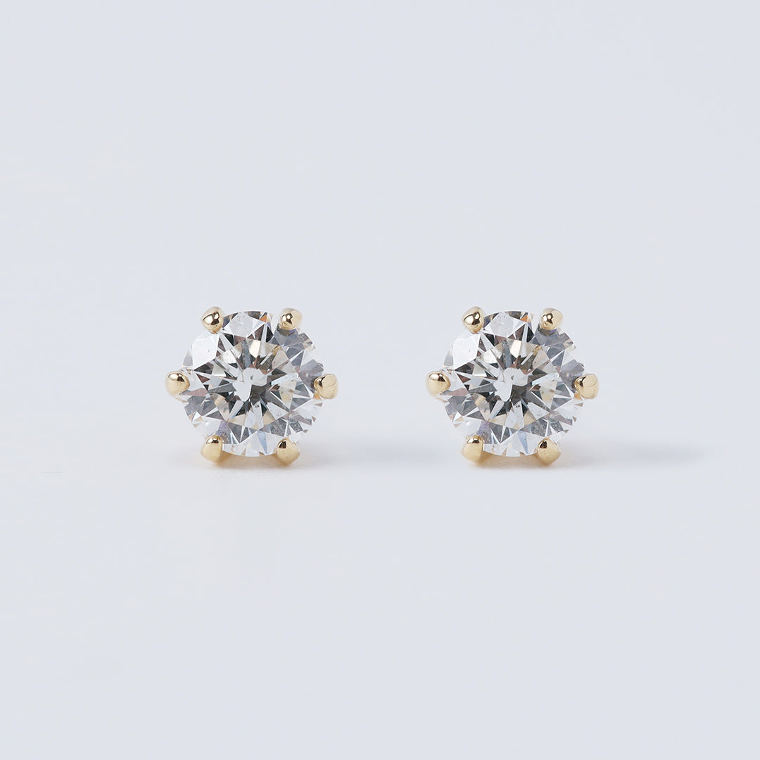 ＜クリスマス限定＞【受注生産品】K18 0.5ctダイヤモンドピアス(ソーティング付き)