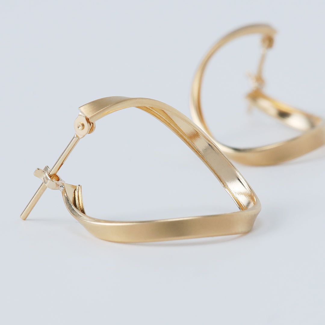 NEW＞K18サテンウェーブフープピアス