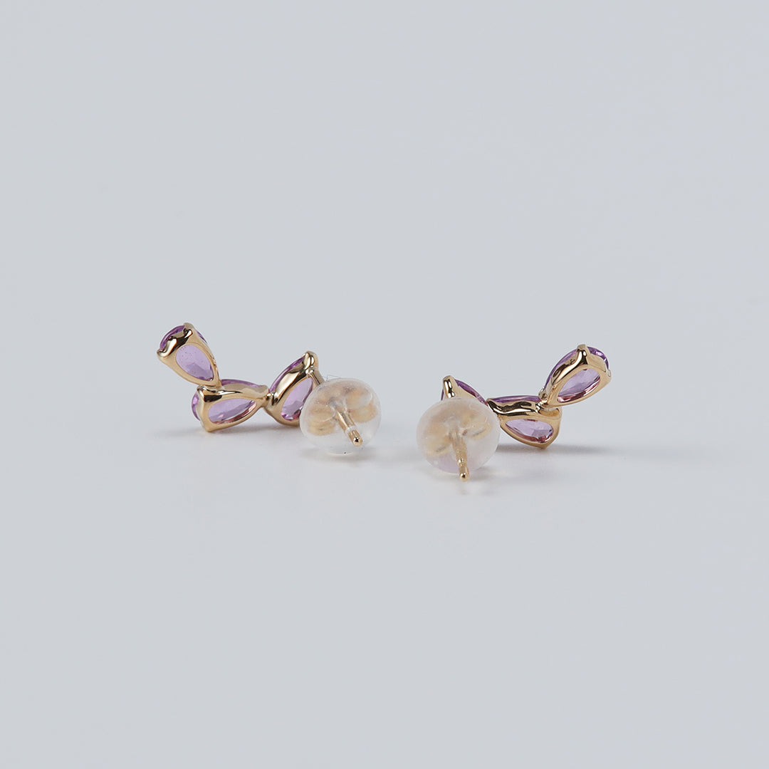 ＜NEW＞K18ノーヒートパープルサファイアツユ3粒ピアス