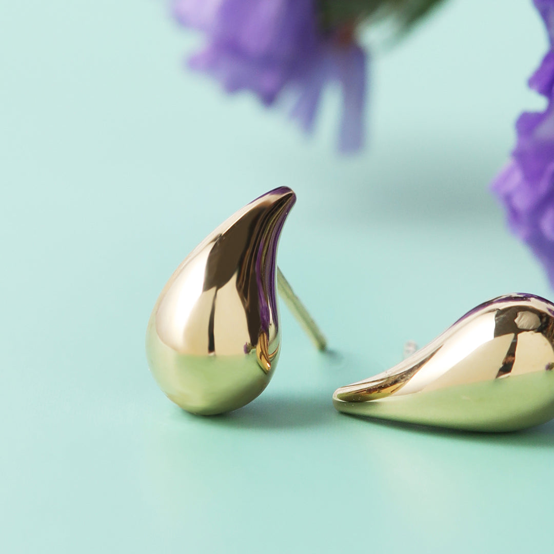 【お買い得ジュエリー】K18ぷっくりツユピアス