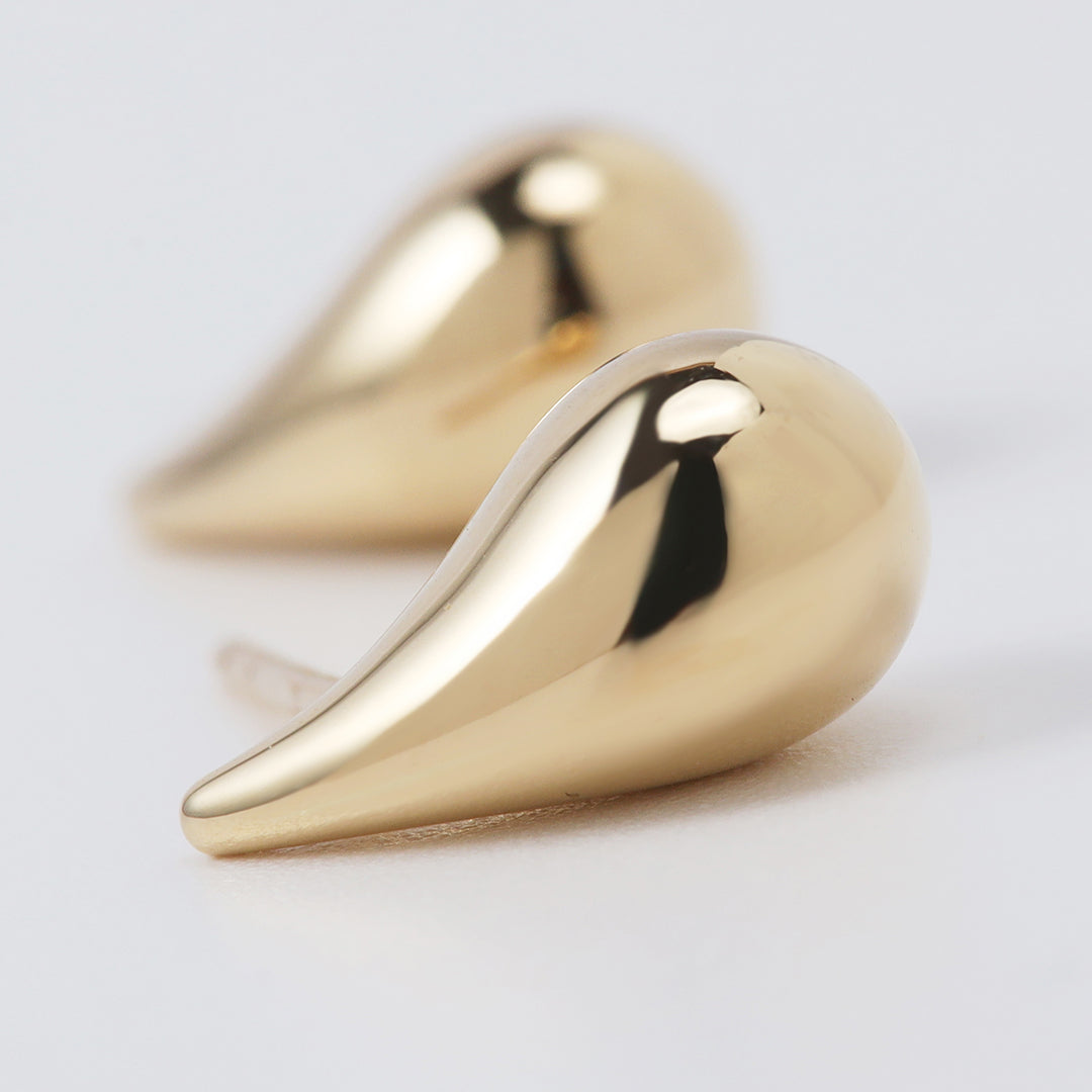 【お買い得ジュエリー】K18ぷっくりツユピアス