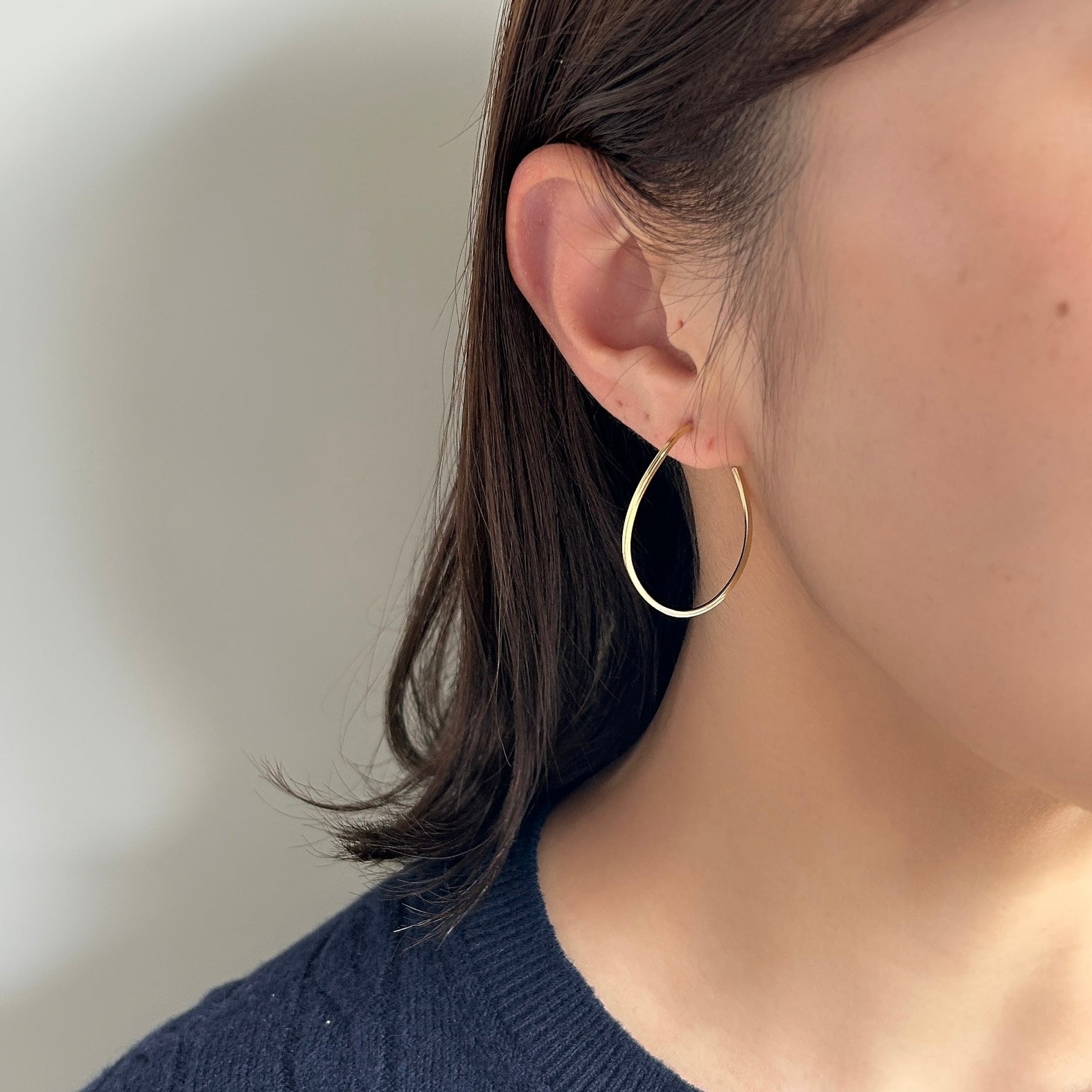 結婚祝い K18大ぶりひねりピアス アクセサリー
