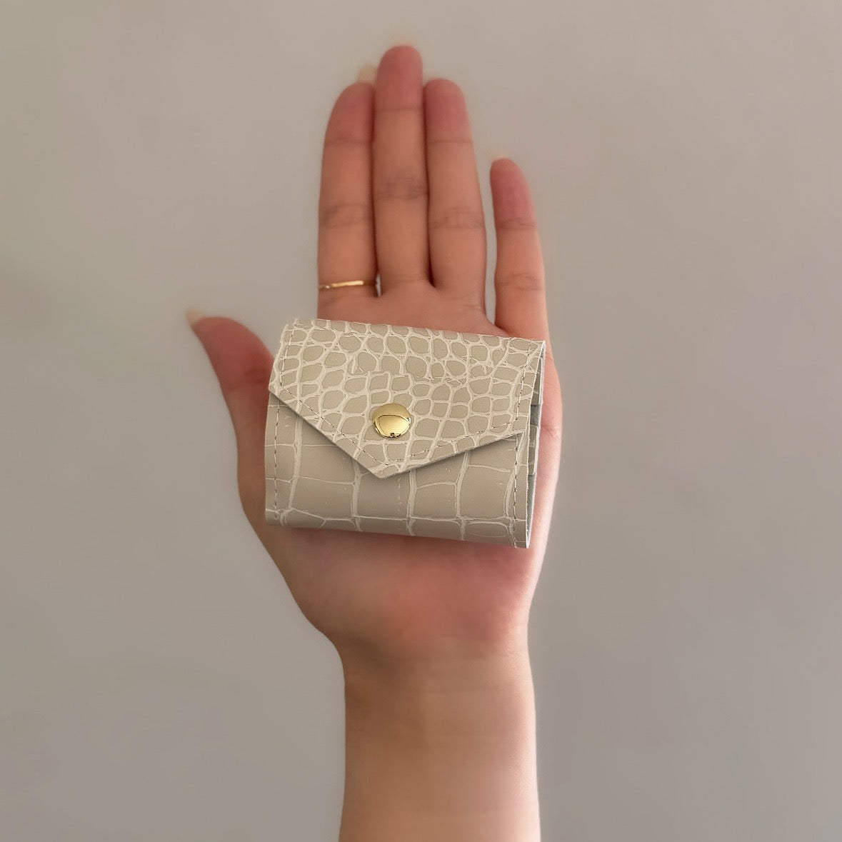 ＜NEW＞ジュエリーミニトラベルポーチ クロコグレー