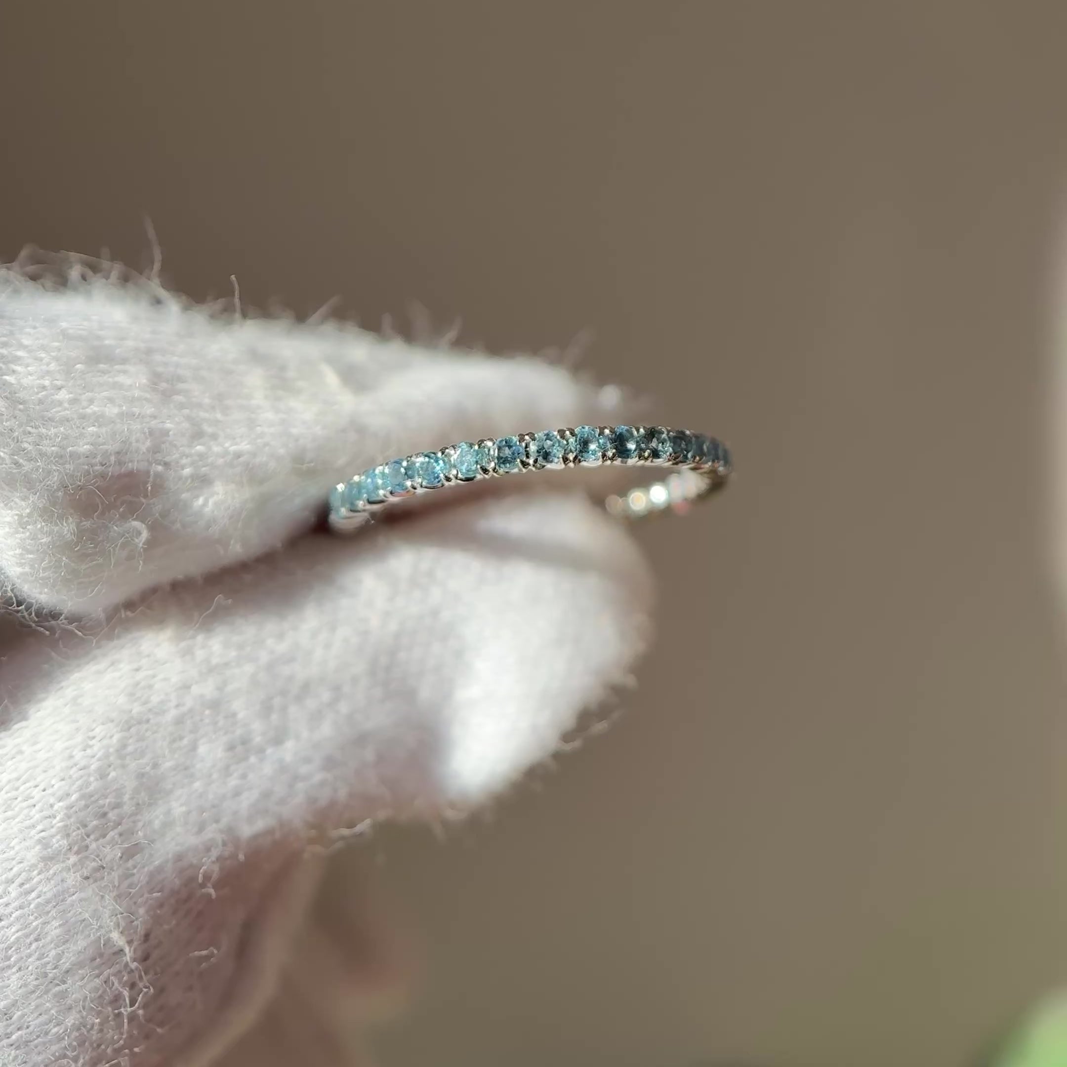 NEW＞【受注生産品】Pt900サンタマリアアクアマリンフルエタニティリング